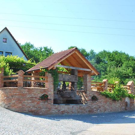 Vinny Sklep Krysa Kostelec  Exterior foto